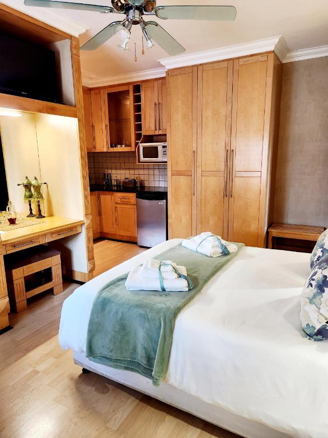 The Wooden Leg Guesthouse 克莱因蒙德 外观 照片